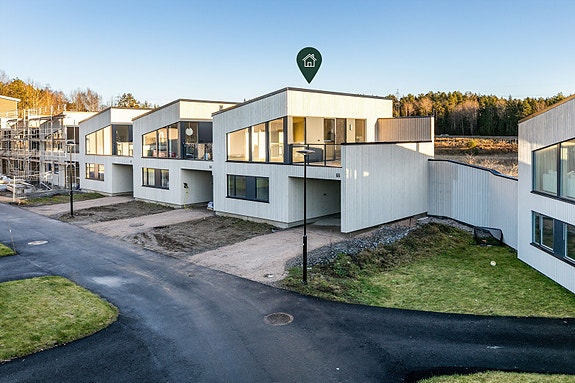 Hanna Jacobsens vei 66 presenteres av Krogsveen.
Fotograf; Børge Oppegård.