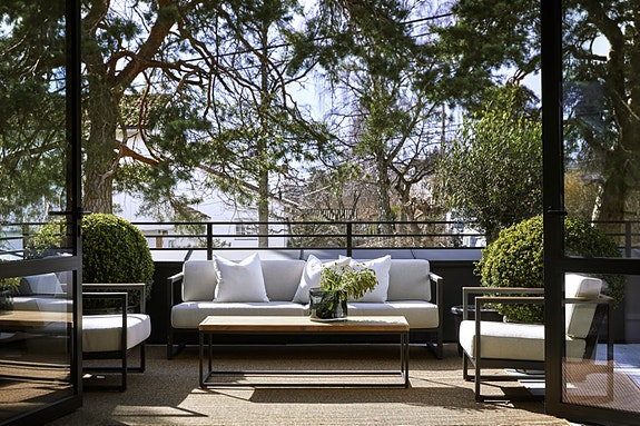 Velkommen til en eksklusiv 5-roms luksusleilighet over tre plan, med flott beliggenhet på idylliske Bygdøy.