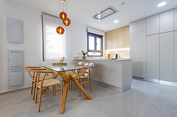 Nye eneboliger på ett plan med stor takterrasse og privat basseng - Vistabella Golf