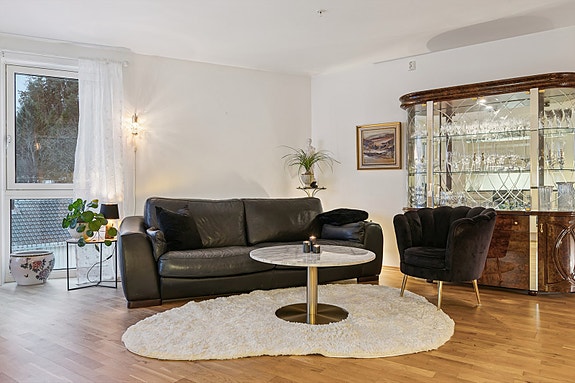 Velkommen til Mellomila 91B - en moderne og attraktiv leilighet i 4. etasje.