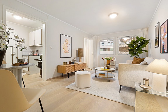 Velkommen til Tidemands gate 31 - Her har vi gleden av å presentere en 2-roms med svært populært og etterspurt beliggenhet, rett ved Vestkanttorget, med kort vei til trikk, hyggelige kafeer, butikker og flere grønne parker, alt innen kort gåavstand.