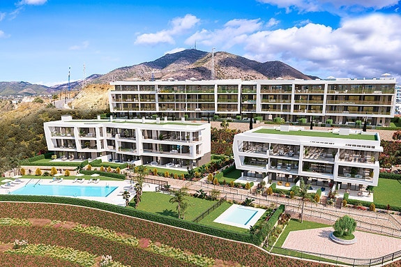 Kun 350m til strand | Leilighet med 3 soverom | Terrasse og hage på 67 m2 | Luksuriøse fellesområder