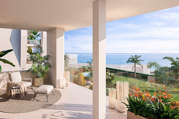 Kun 350m til strand | Leilighet med 3 soverom | Terrasse og hage på 67 m2 | Luksuriøse fellesområder