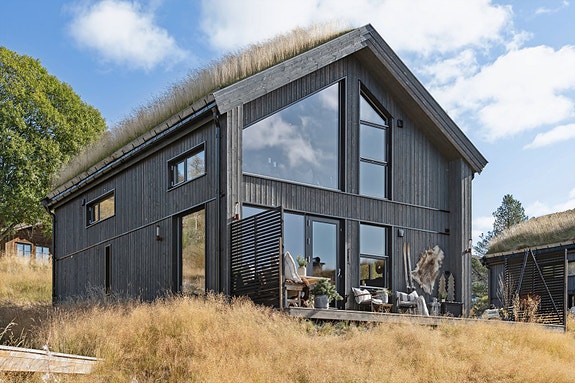 Jeanette Arnesen-Eriksrød v/DNB Eiendom presenterer Rugdevegen 22!