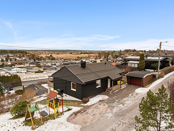 Velkommen til Skrenten 7 - Presenter av Lene Bjerkeli v/ DNB Eiendom!