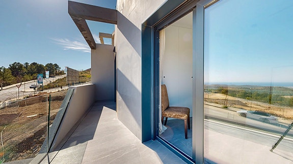 Ny moderne villa med 3 soverom og stor uteplass | Privat basseng og takterrasse