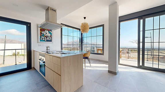 Ny moderne villa med 3 soverom og stor uteplass | Privat basseng og takterrasse