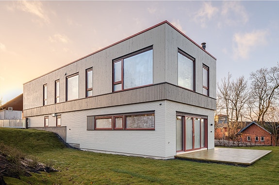 Nå har du muligheten til å sikre deg en helt ny, ubebodd, arkitekttegnet funkisbolig ferdigstilt i 2025.