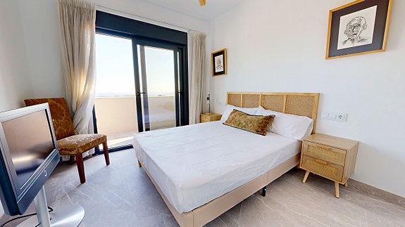 Nybygg rekkehus / tomannsbolig med 3 soverom, privat basseng og takterrasse