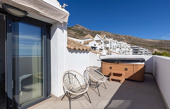 Duplex Penthouse med havutsikt | 3 soverom, takterrasse og jacuzzi