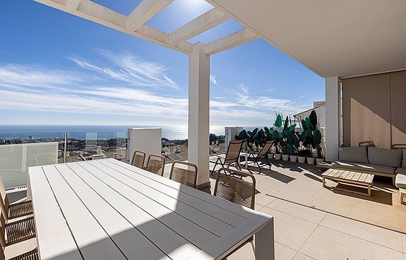 Duplex Penthouse med havutsikt | 3 soverom, takterrasse og jacuzzi