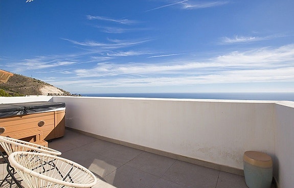 Duplex Penthouse med havutsikt | 3 soverom, takterrasse og jacuzzi