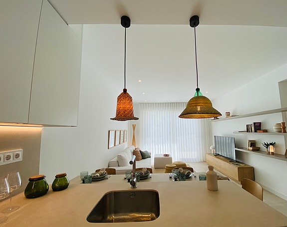 Bolig til sommeren? Penthouse-leilighet med takterrasse på over 100 m2- Flott fellesområde med basseng - Parkering