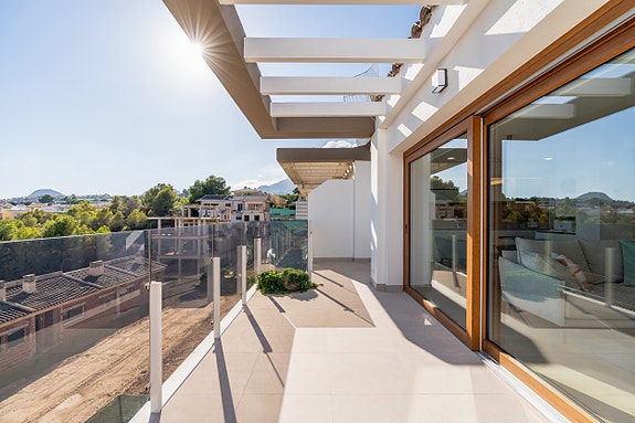 Nydelige rekkehus med 4 soverom og 3 bad | Flotte fellesområder med basseng