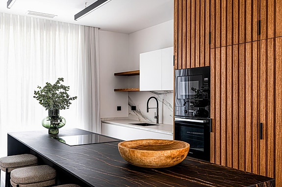 Nybygg! Villa med 4 soverom i lukket anlegg | Privat basseng, takterrasse og uteområder