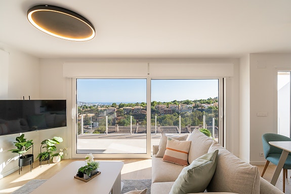 Nydelige rekkehus med 4 soverom og 3 bad | Flotte fellesområder med basseng