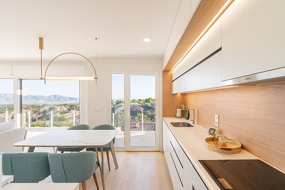 Nydelige rekkehus med 4 soverom og 3 bad | Flotte fellesområder med basseng