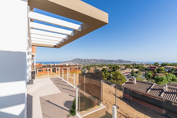 Nydelige rekkehus med 4 soverom og 3 bad | Flotte fellesområder med basseng