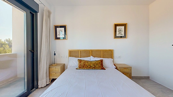 Nybygg - Romslig villa med 3 soverom og stor underetasje | Privat basseng og takterrasse