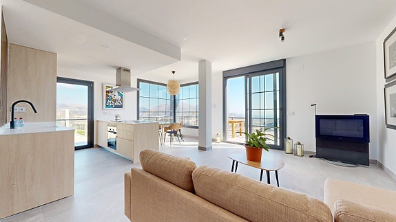 Nybygg - Romslig villa med 3 soverom og stor underetasje | Privat basseng og takterrasse