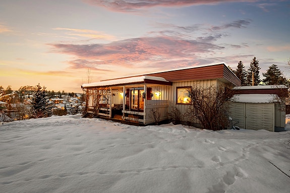 Velkommen til Skytilvegen 1 - Kontakt Carl P. Sveistrup på 980 45 319 dersom privatvisning ønskes.