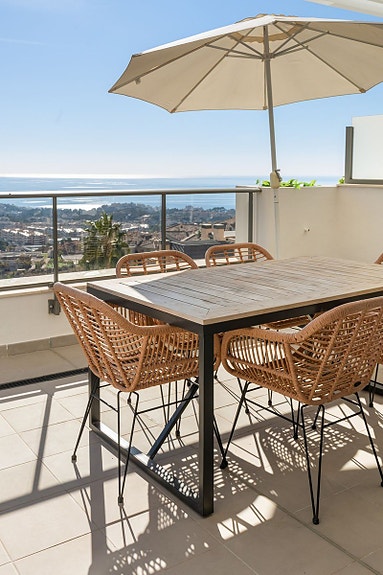 Duplex penthouse med havutsikt | 3 soverom og sørvendte terrasser | Garasje