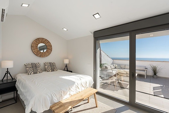 Duplex penthouse med havutsikt | 3 soverom og sørvendte terrasser | Garasje