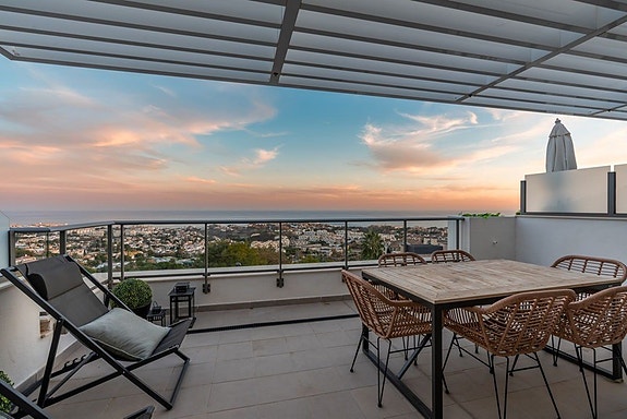 Duplex penthouse med havutsikt | 3 soverom og sørvendte terrasser | Garasje