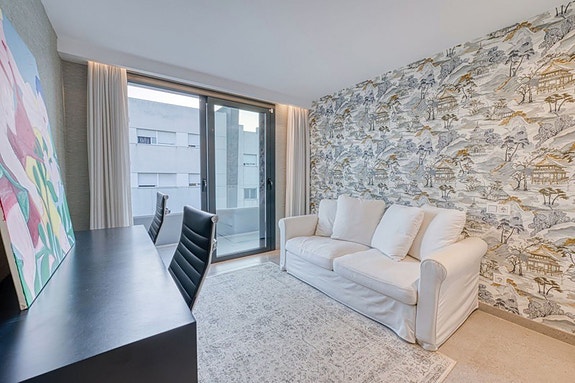 Lekker penthouse med 4 soverom, stor takterrasse og jacuzzi | Sentralt i San Pedro