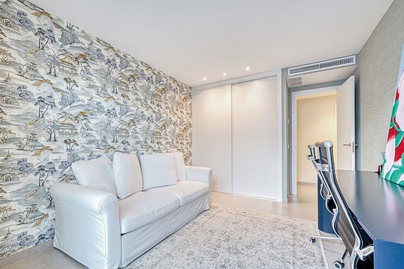 Lekker penthouse med 4 soverom, stor takterrasse og jacuzzi | Sentralt i San Pedro