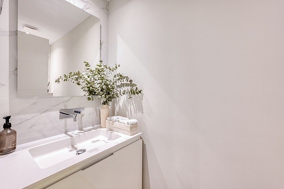 Lekker penthouse med 4 soverom, stor takterrasse og jacuzzi | Sentralt i San Pedro