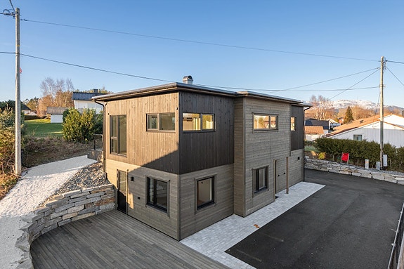 Velkommen til denne råflotte eneboligen!