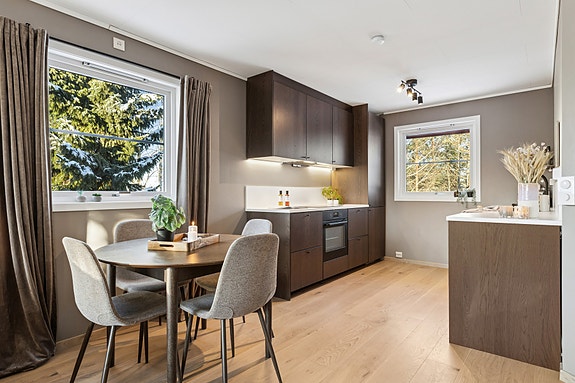 EIE Jessheim v/Sebastian Prestby har gleden av å presentere Blåveisringen 5H! Foto av Siri Faafeng (EFKT).