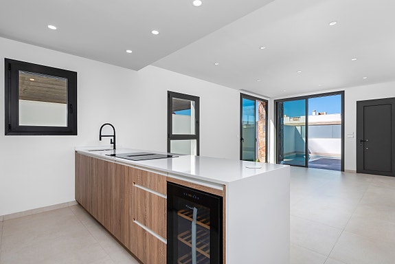 Kupp! Rålekker leilighet med stor terrasse | 3 soverom og 2 bad | Parkering