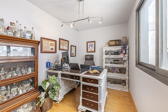 Penthouse med 5 soverom | Privat takterrasse, jacuzzi og store utearealer | Parkering og bod