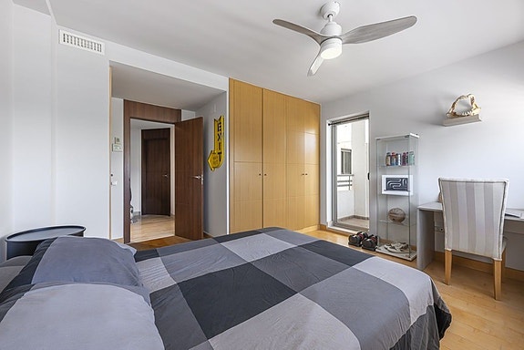 Penthouse med 5 soverom | Privat takterrasse, jacuzzi og store utearealer | Parkering og bod