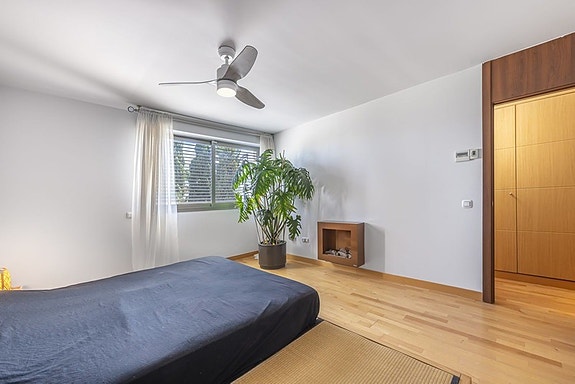 Penthouse med 5 soverom | Privat takterrasse, jacuzzi og store utearealer | Parkering og bod