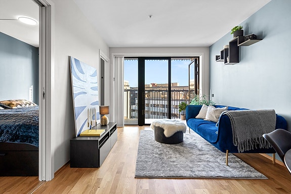 Velkommen til Selma Ellefsens vei 3A, en moderne og pen 2-roms fra 2021 med en balkong på 8,3 kvm.