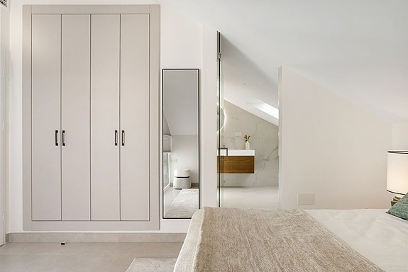 Penthouse med med 5 soverom | 84 m² terrasse | Nyrenovert standard | Puerto Banus og strand