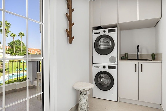 Penthouse med med 5 soverom | 84 m² terrasse | Nyrenovert standard | Puerto Banus og strand