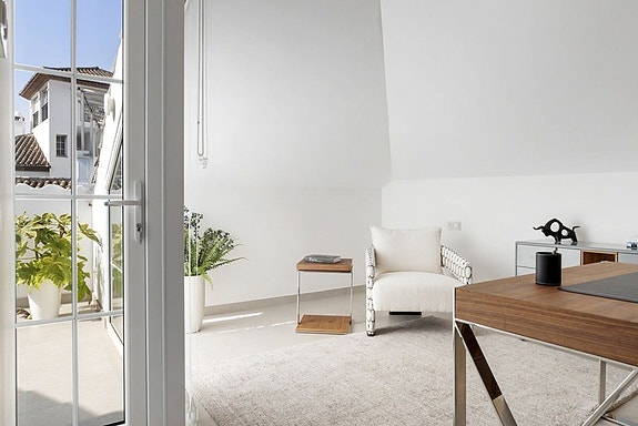 Penthouse med med 5 soverom | 84 m² terrasse | Nyrenovert standard | Puerto Banus og strand