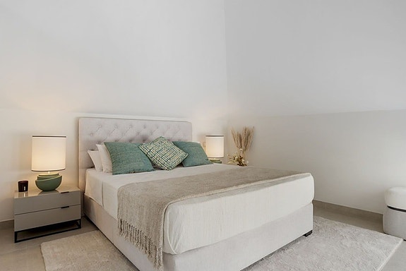 Penthouse med med 5 soverom | 84 m² terrasse | Nyrenovert standard | Puerto Banus og strand