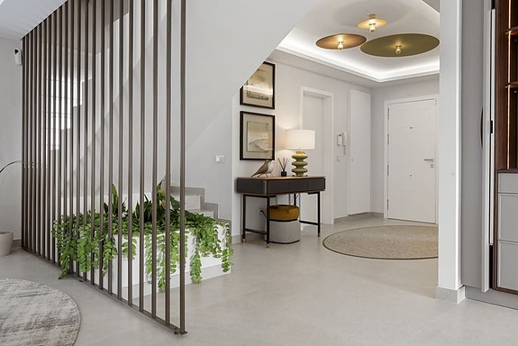 Penthouse med med 5 soverom | 84 m² terrasse | Nyrenovert standard | Puerto Banus og strand