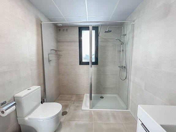 Duplex penthouse med 4 soverom | 143 m² terrasse | jacuzzi og havutsikt