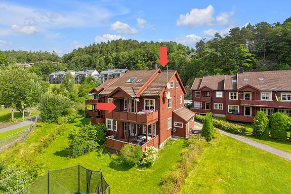 Eiendomsmegler Norge ved Henrik Lossius ønsker deg velkommen til Smiedalen 19B!