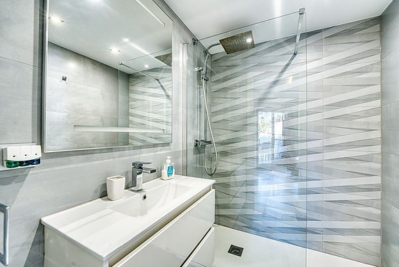 Penthouse med 5 soverom | 80 m² terrasser | Like ved stranden