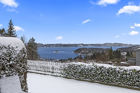 EiendomsMegler 1 v/Asgeir Odden ønsker velkommen til Jærnesheia 30C