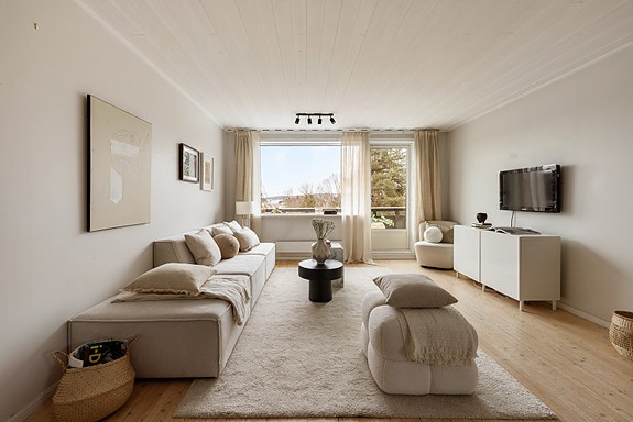 Velkommen til Nedre Skogvei 10G. Fotografert av Steffen Rikenberg.