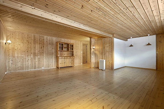 Kjellerrom 3- Romslig rom som kan benyttes til flere formål. (Kjeller er innredet på 1980-tallet, men ikke omsøkt til varig opphold)