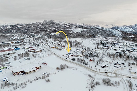 Ta kontakt med megler for å avtale visning.